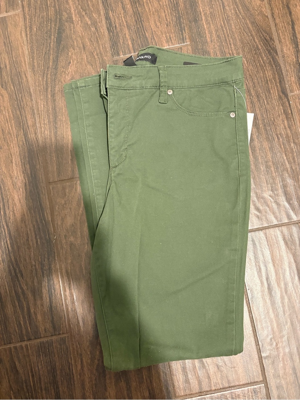 Bandolino Olive Green Chinos for Men